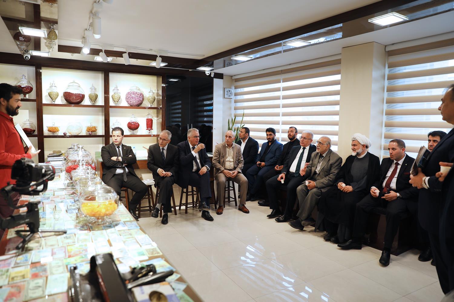 بازدید رئیس مجلس الجزایر از مجموعه تاریخی نقش جهان