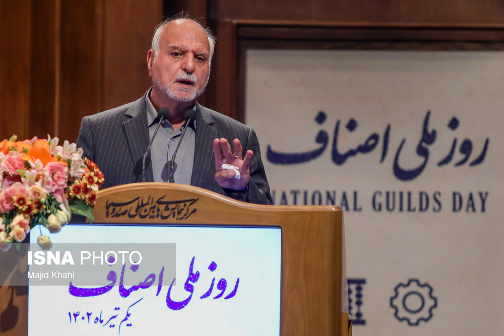 همایش روز ملی اصناف با حضور رییس مجلس