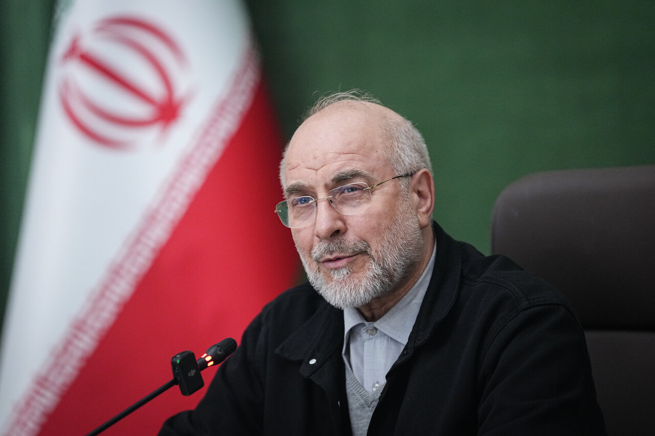 دیدار اعضای شورای هماهنگی یوم الله دهه فجر با قالیباف