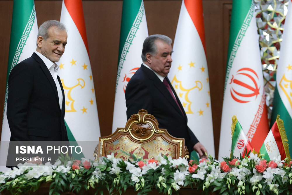 استقبال رئیس جمهور تاجیکستان از پزشکیان