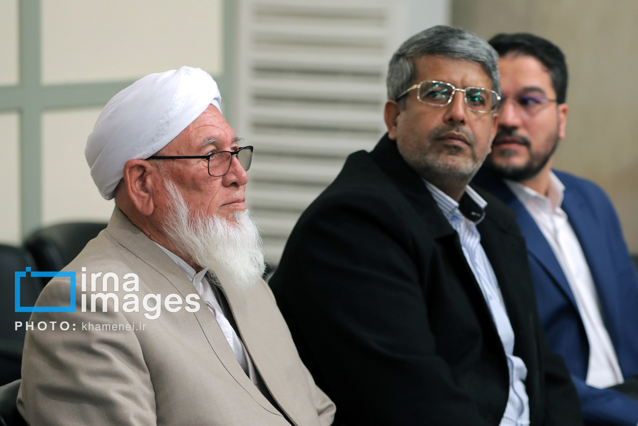 رهبر انقلاب در محفل قرآنی