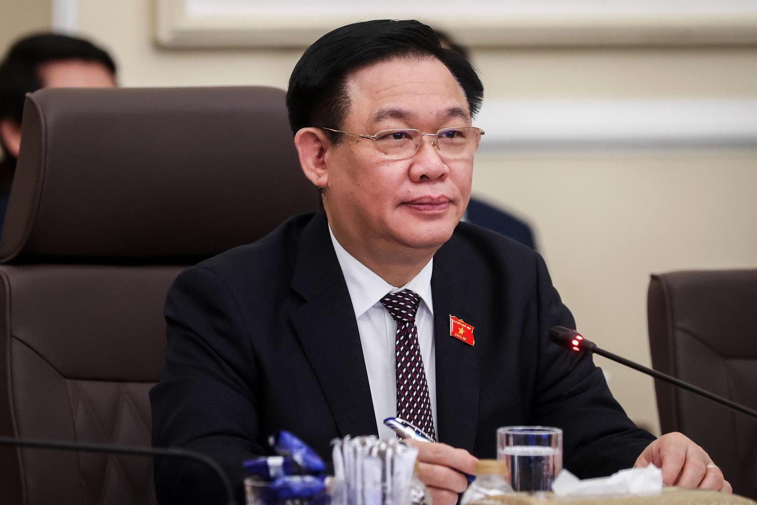 مراسم استقبال رسمی، دیدار رؤسای مجالس و نشست دوجانبه هیأت‌های ایران و ویتنام