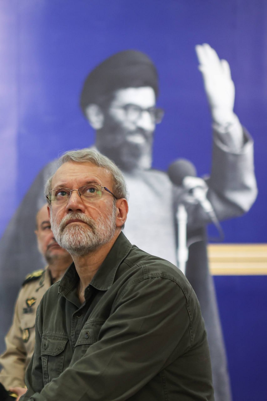 بازدید لاریجانی از موزه ملی انقلاب