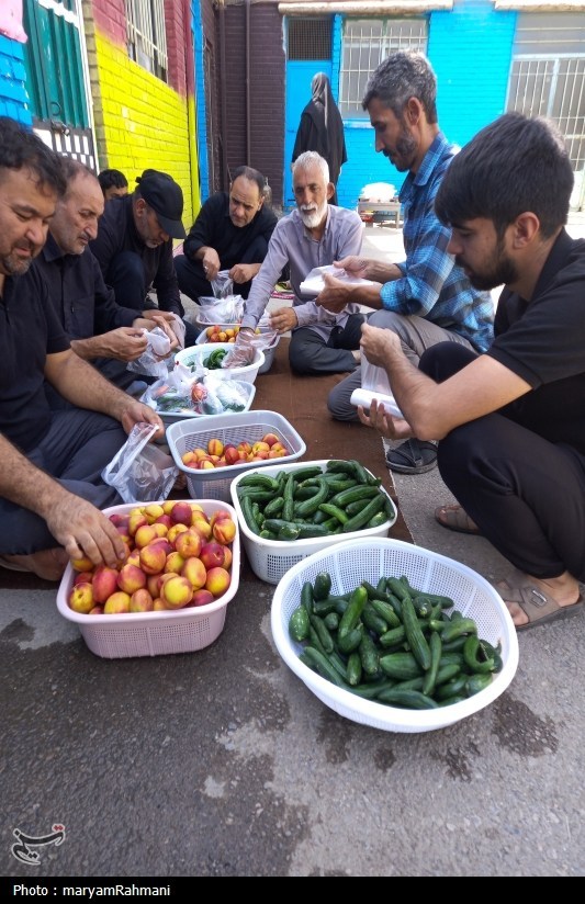خدمت رسانی در قلب مسیر پیاده روی