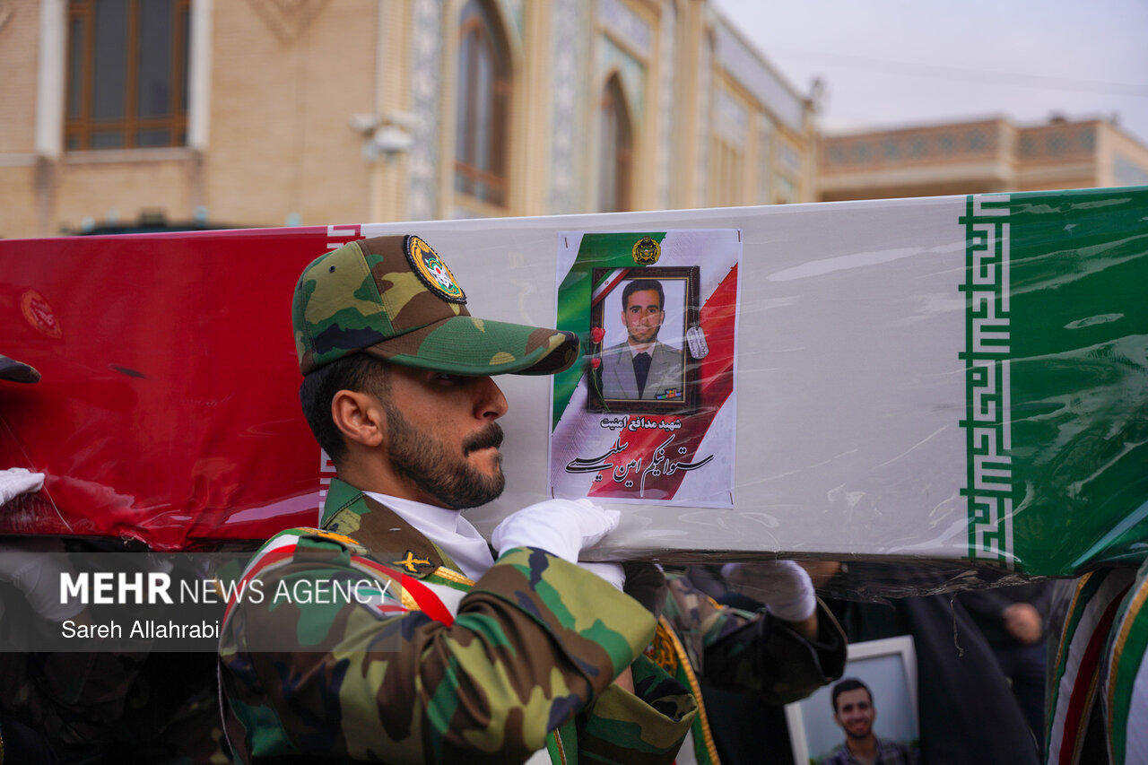 تشییع شهید ارتشی مدافع امنیت در شیراز