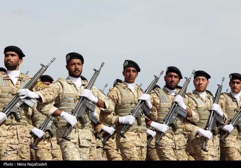 رژه روز ارتش در اصفهان و مشهد