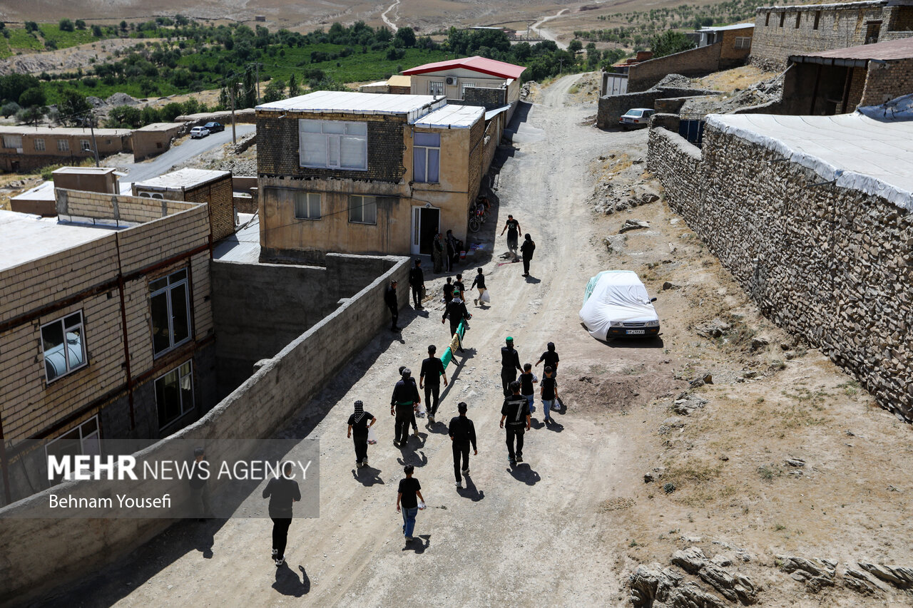 آیین علم‌گردانی در روستای تاریخی هزاوه