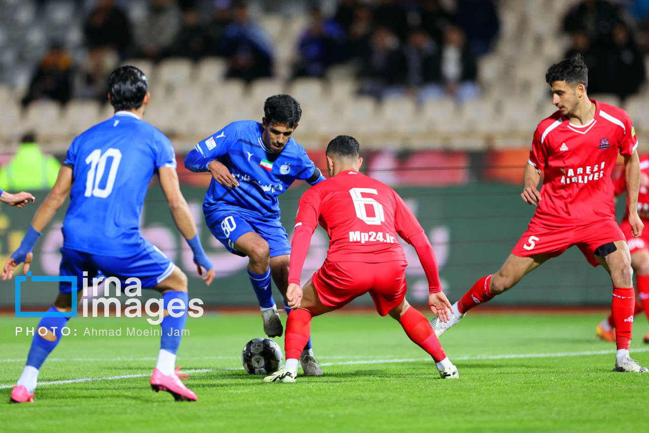 لیگ برتر فوتبال - استقلال و نساجی