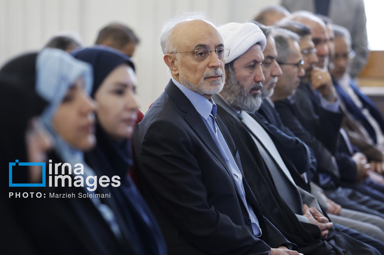 رونمایی از سردیس شهید امیرعبداللهیان در وزارت خارجه