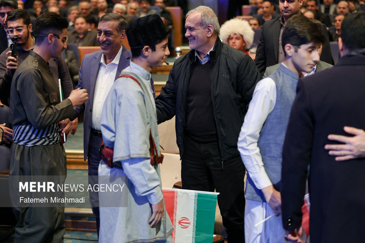 همایش سراسری کارگزاران گزینش سراسر کشور