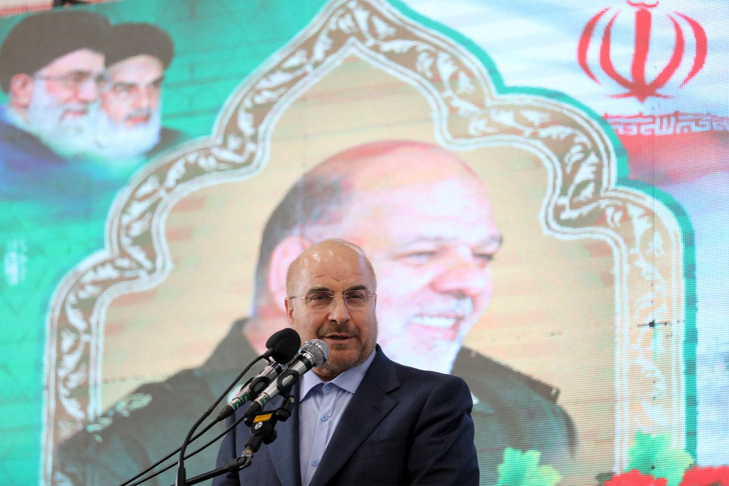 حضور قالیباف در یادواره ۲۴۰۰ شهید نیشابور