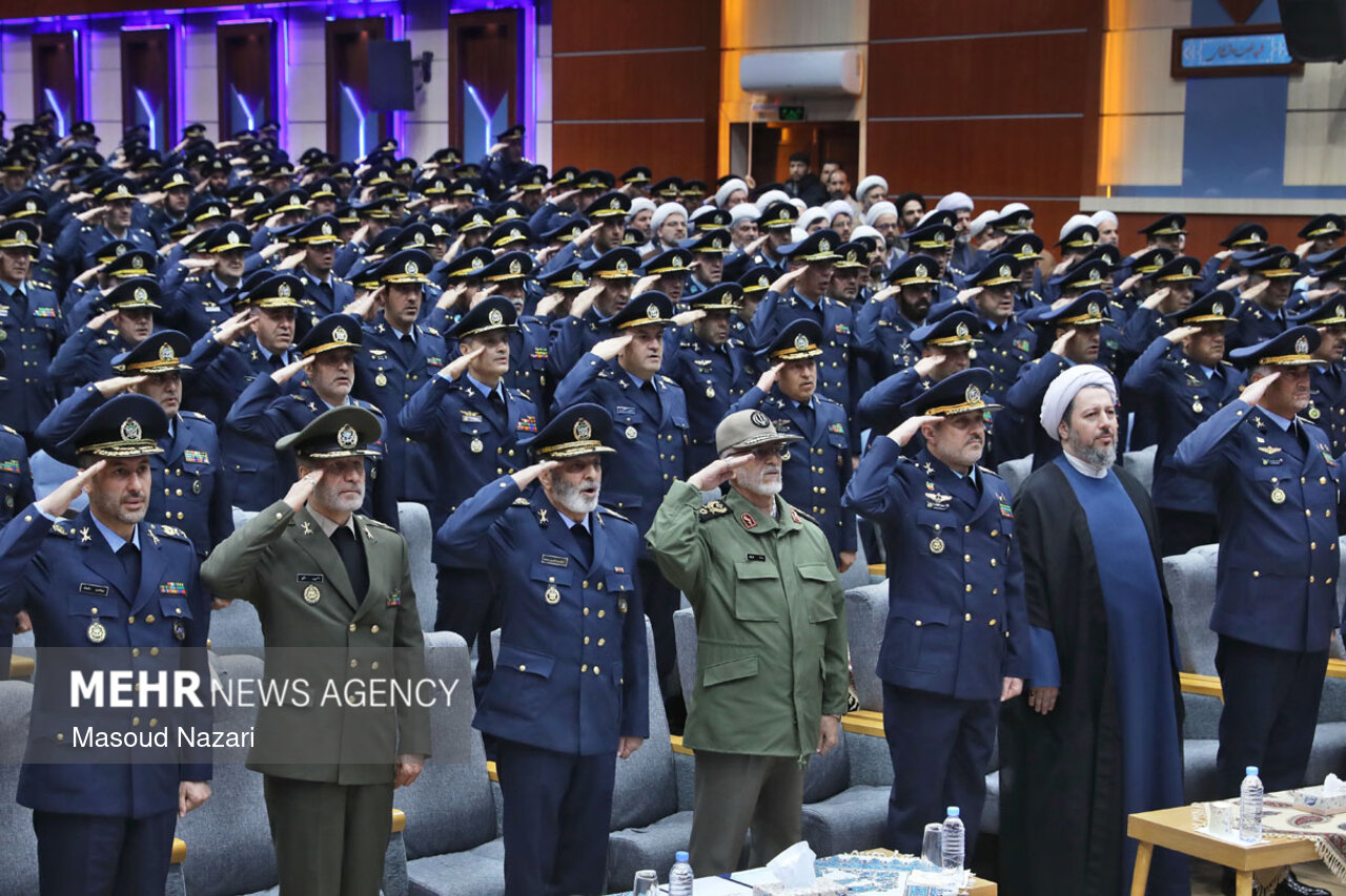 دیدار فرماندهان و کارکنان نیروهای هوایی