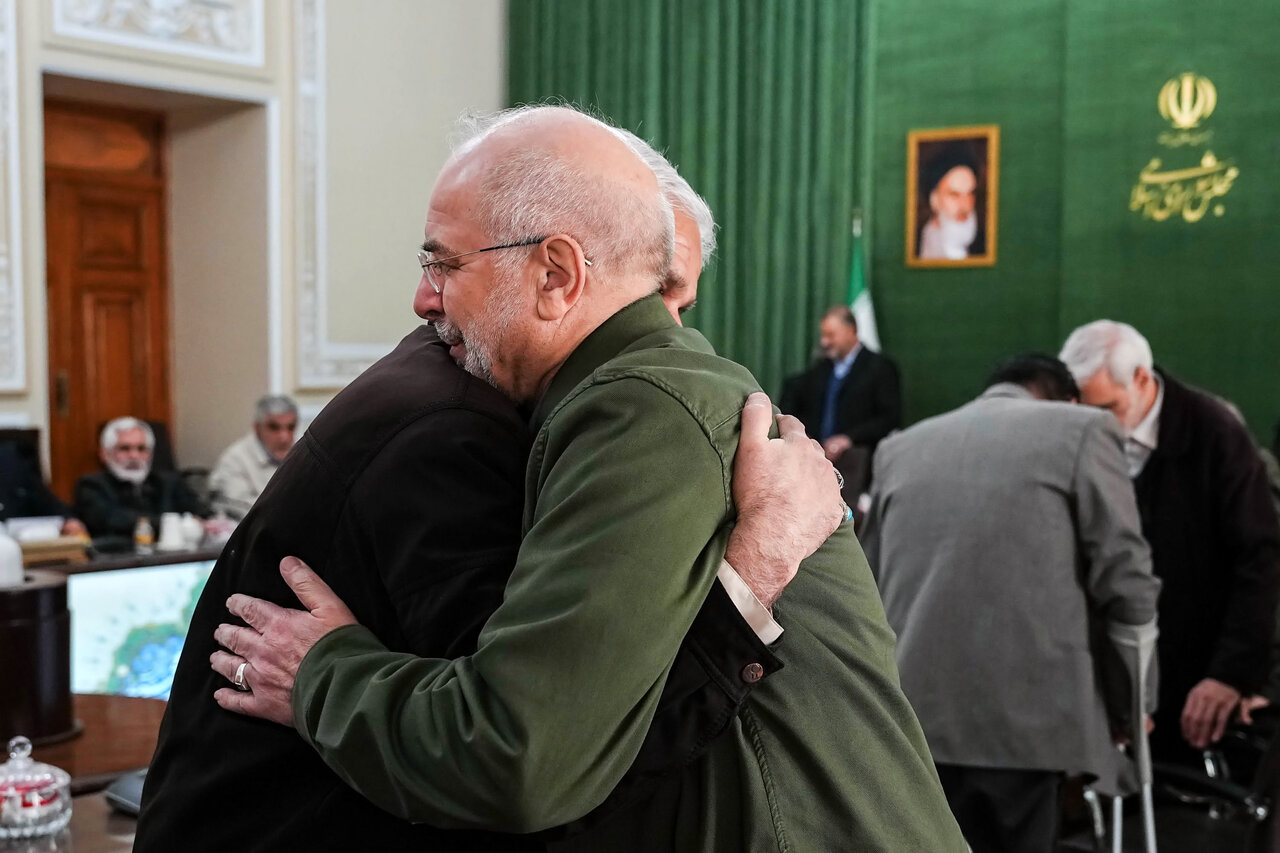 دیدار جمعی از جانبازان و ایثارگران با قالیباف