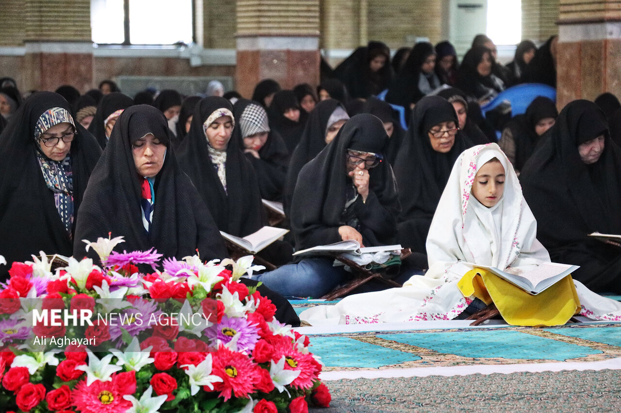 جزءخوانی قرآن کریم در مصلی ارومیه