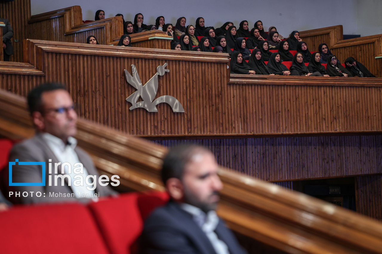 تجلیل از معلمان نمونه کشوری با حضور رئیس جمهور