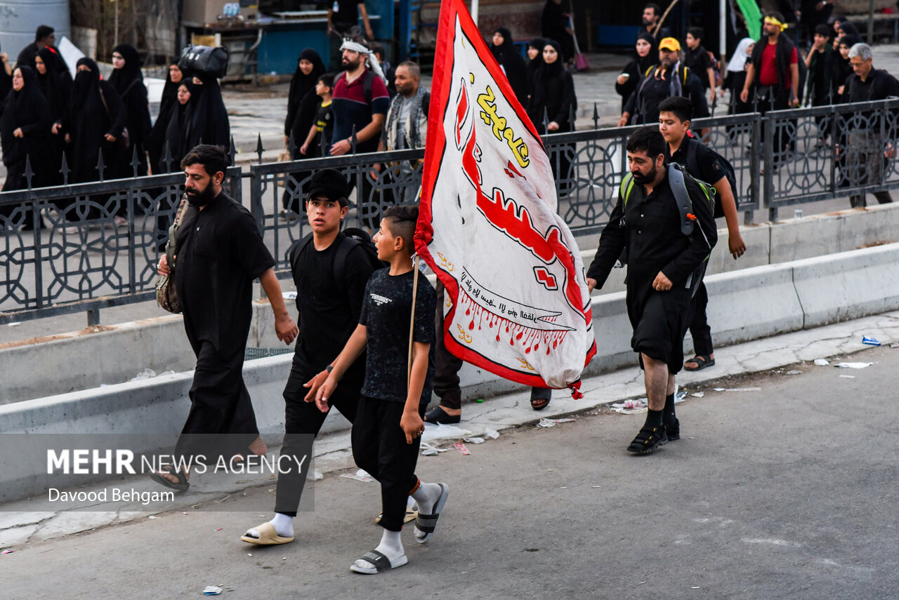 پیاده‌روی اربعین در طریق الحسین (ع)