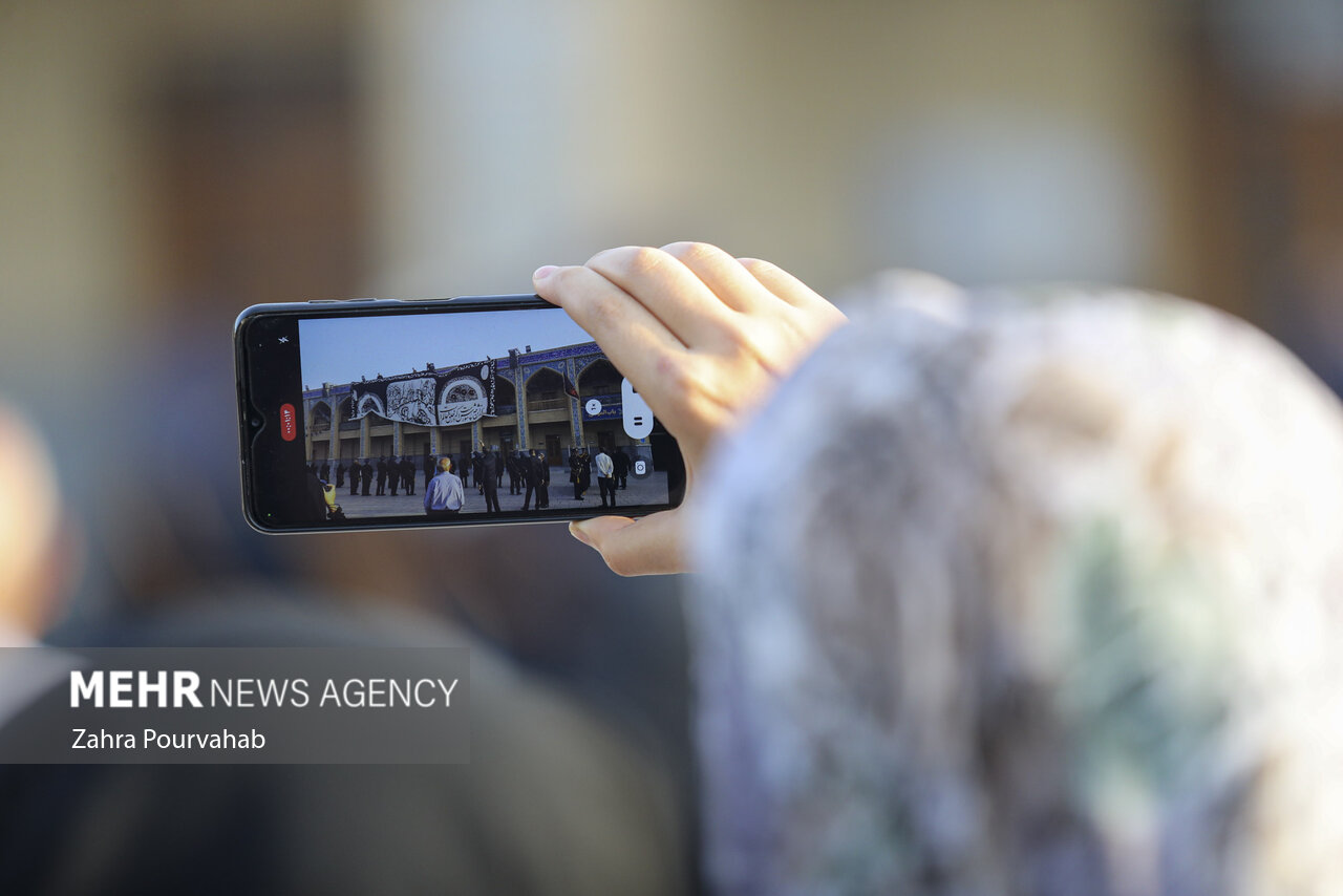 آیین تعویض پرچم گنبد آستان مقدس شاهچراغ(ع)‎‎