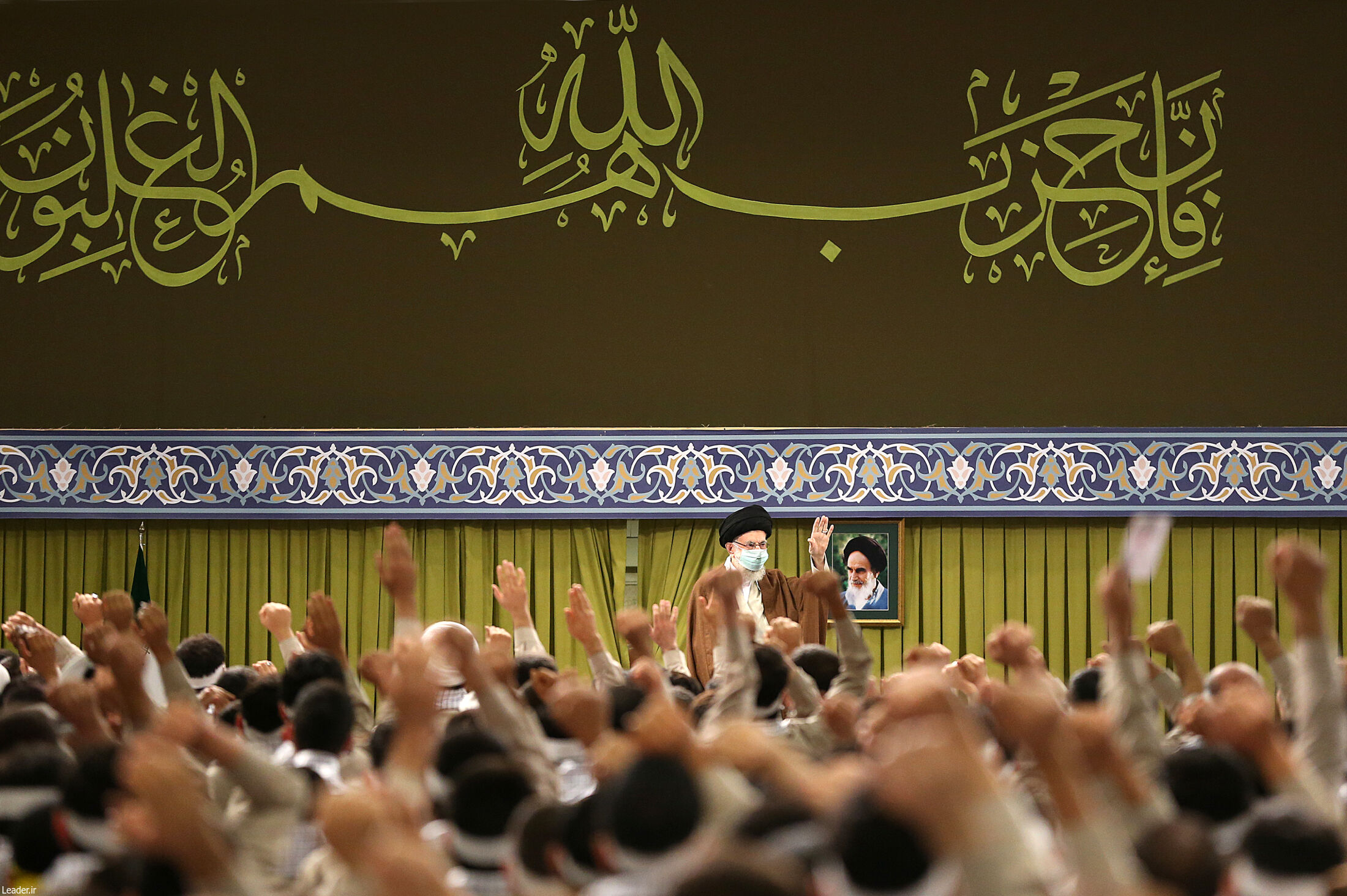 دیدار بسیجیان با رهبر انقلاب 