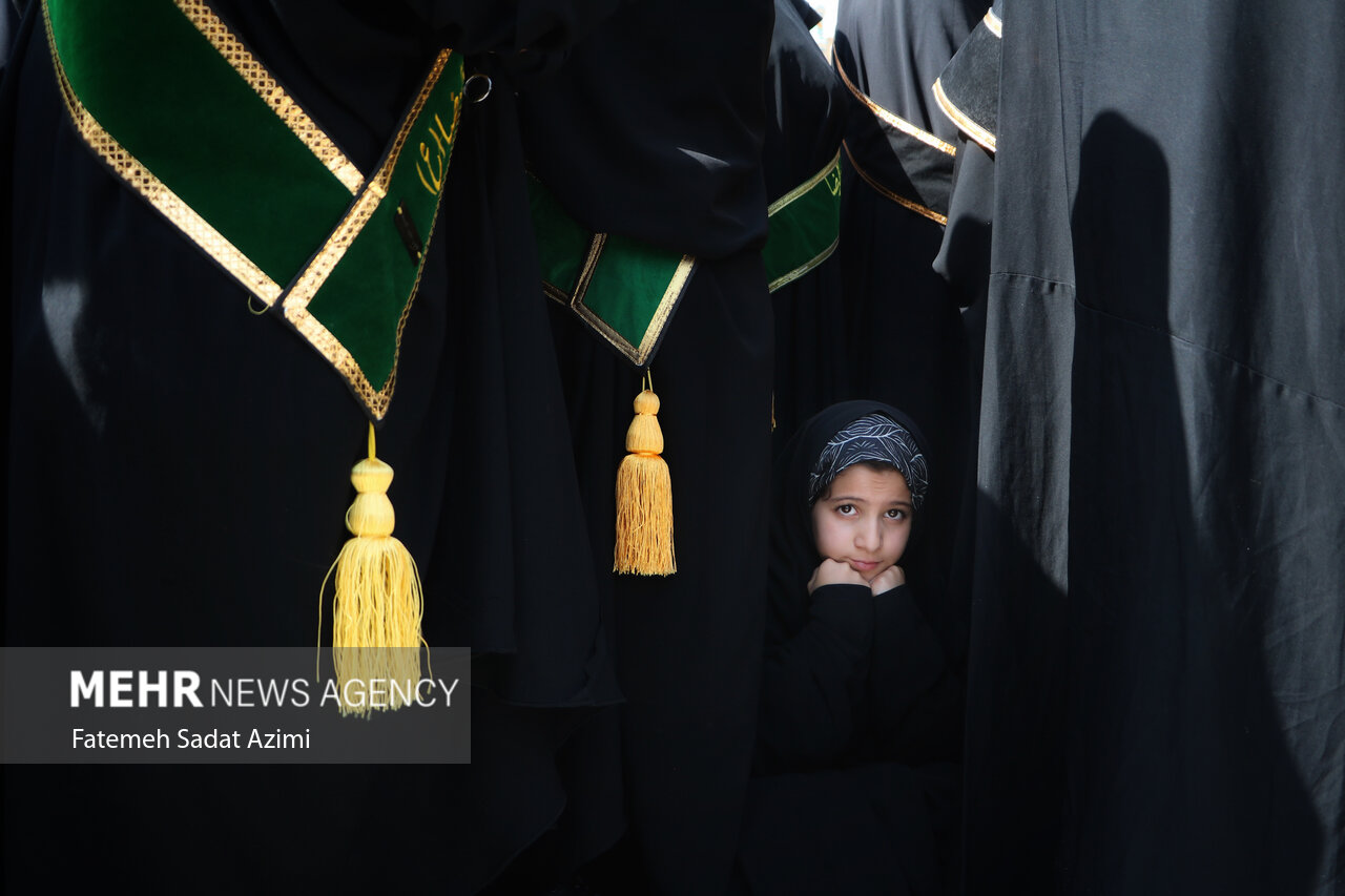 دسته عزای خادمان حرم بانوی کرامت در روز شهادت امام رضا(ع)