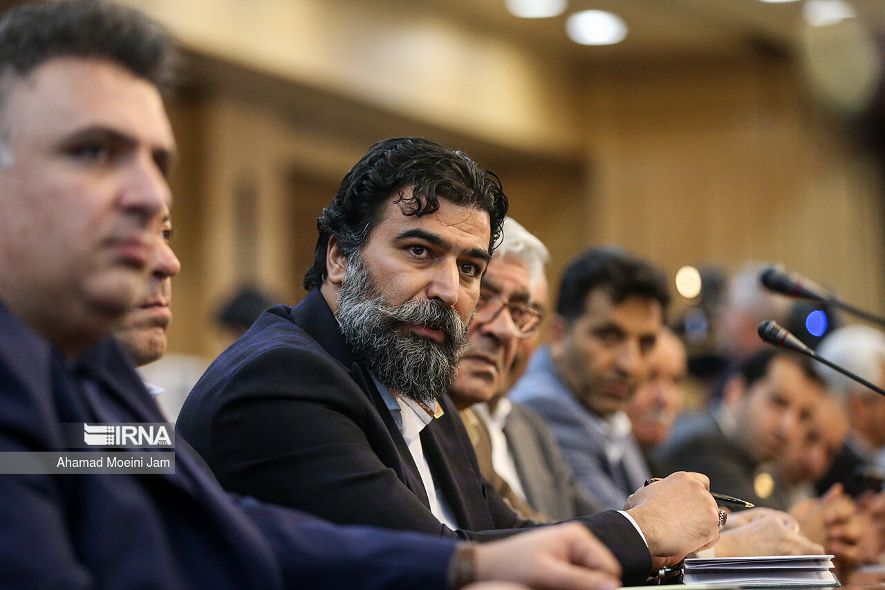 دیدار جمعی از اصناف و بازاریان با رئیس جمهور