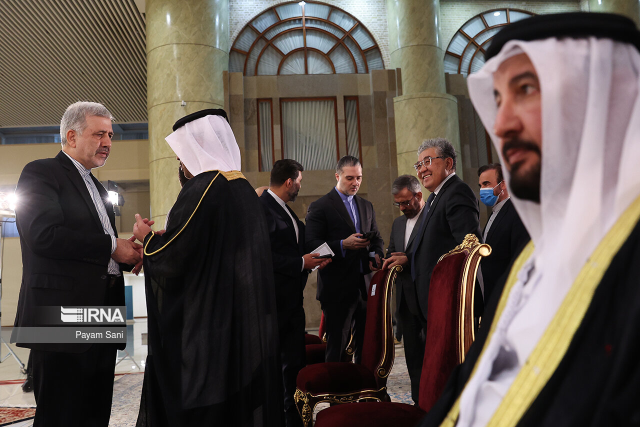 دیدار سفرا و کارداران کشورهای اسلامی با رئیس جمهور