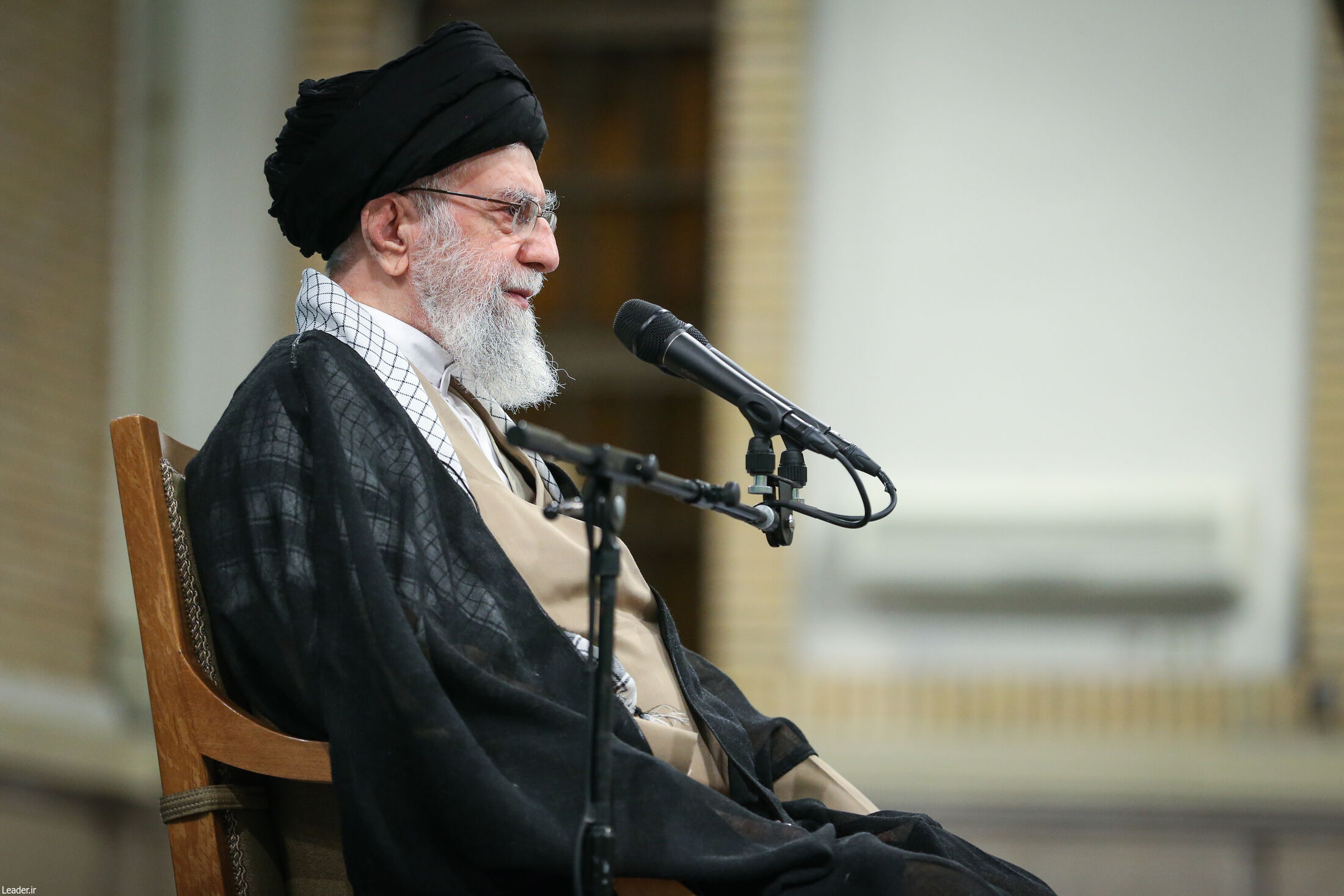 تصاویری از دیدار هزاران نفر از کارگران با رهبر انقلاب