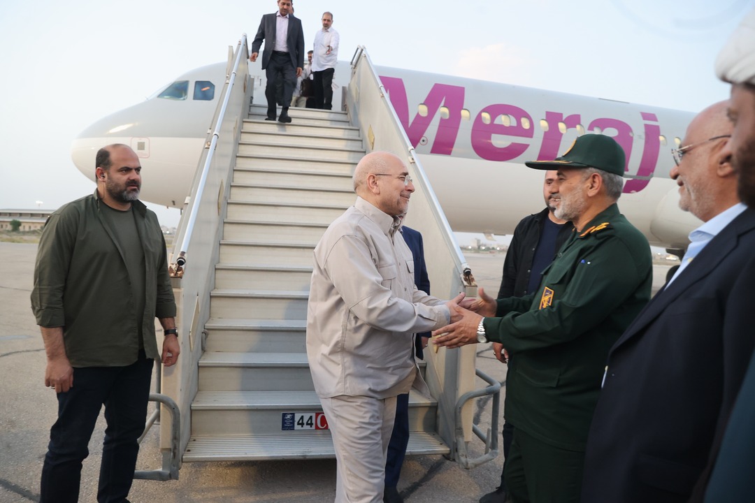  رئیس مجلس در فرودگاه بین المللی آبادان