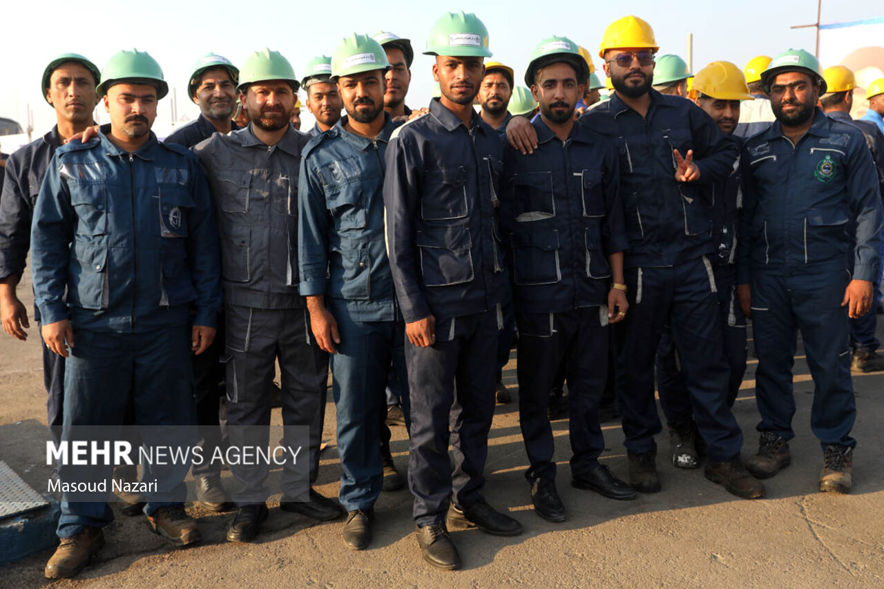 الحاق پایگاه شناوری «کردستان» و ناوشکن «سهند»