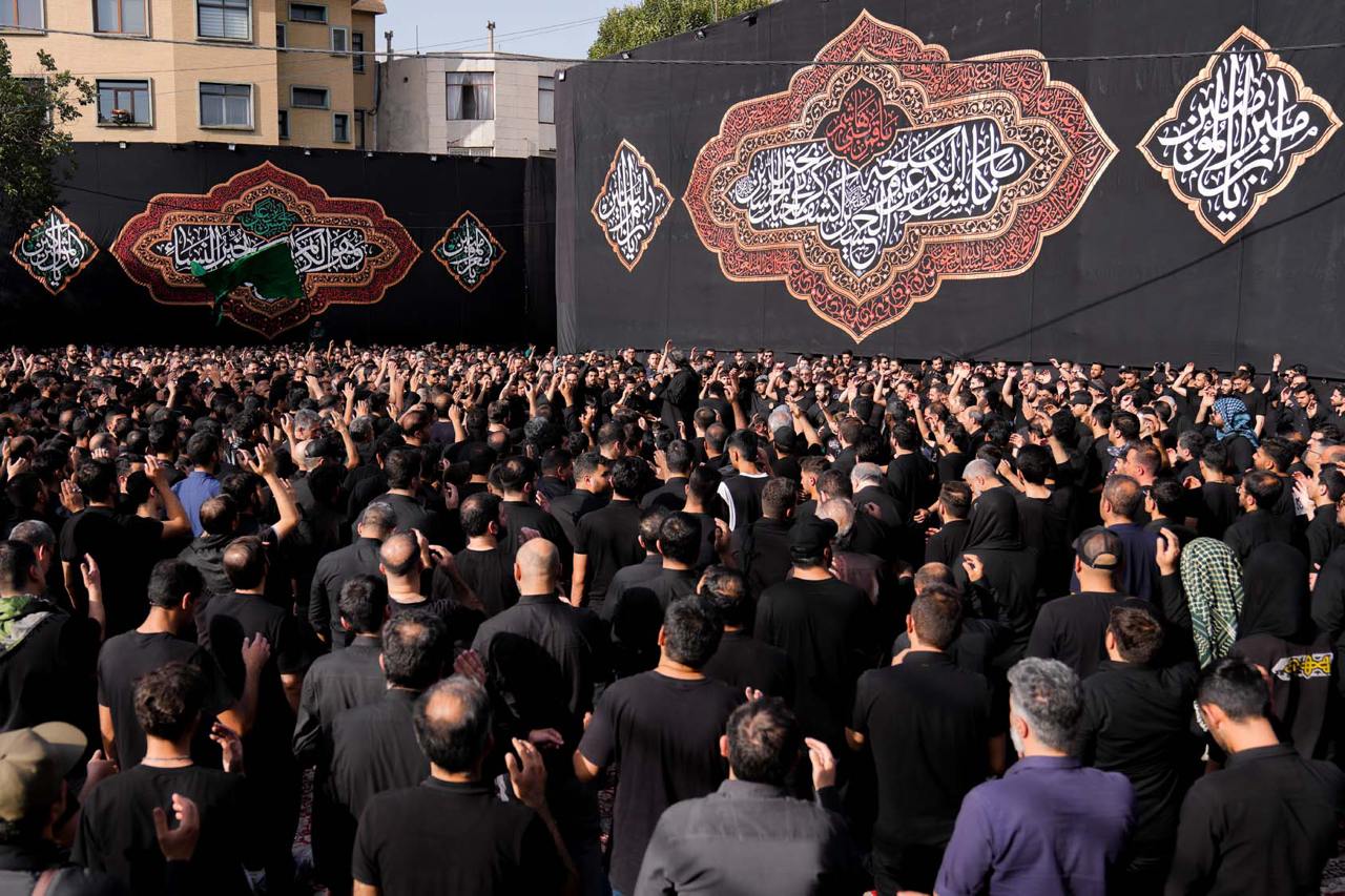 حضور قالیباف در مراسم عزاداری شب پنجم ماه محرم هیئت رایةالعباس