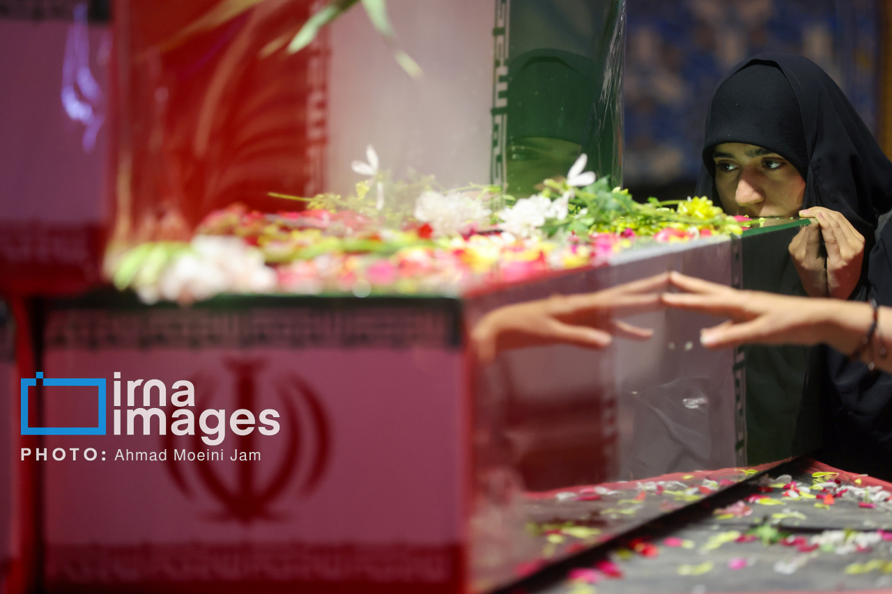 وداع با ۱۰۰ شهید گمنام