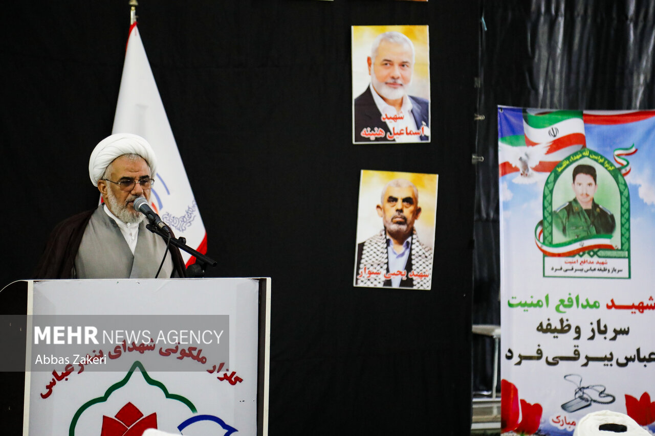 تشییع وتدفین پیکر شهید مدافع امنیت «عباس بیرقی فرد»