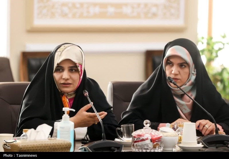 دیدار رئیس مجلس با فراکسیون زنان