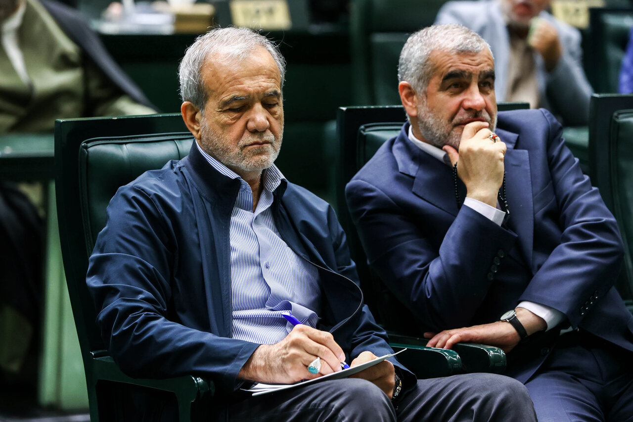 جلسه غیرعلنی مجلس با حضور رئیس جمهور 