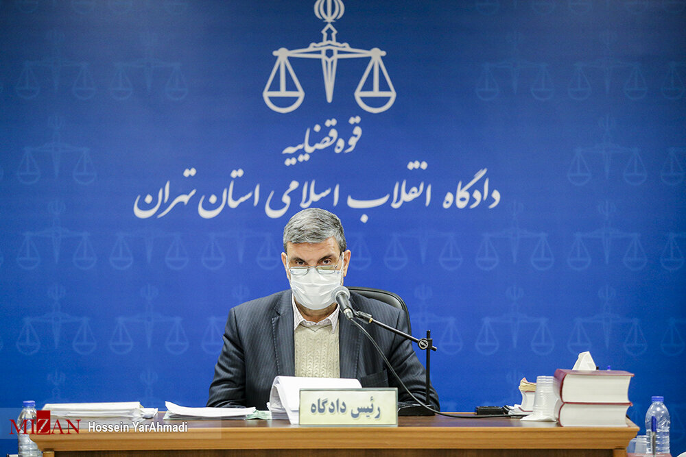 جلسه دادگاه کروز