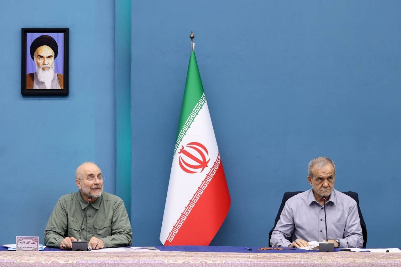  حضور قالیباف و پزشکیان در نشست با استانداران  