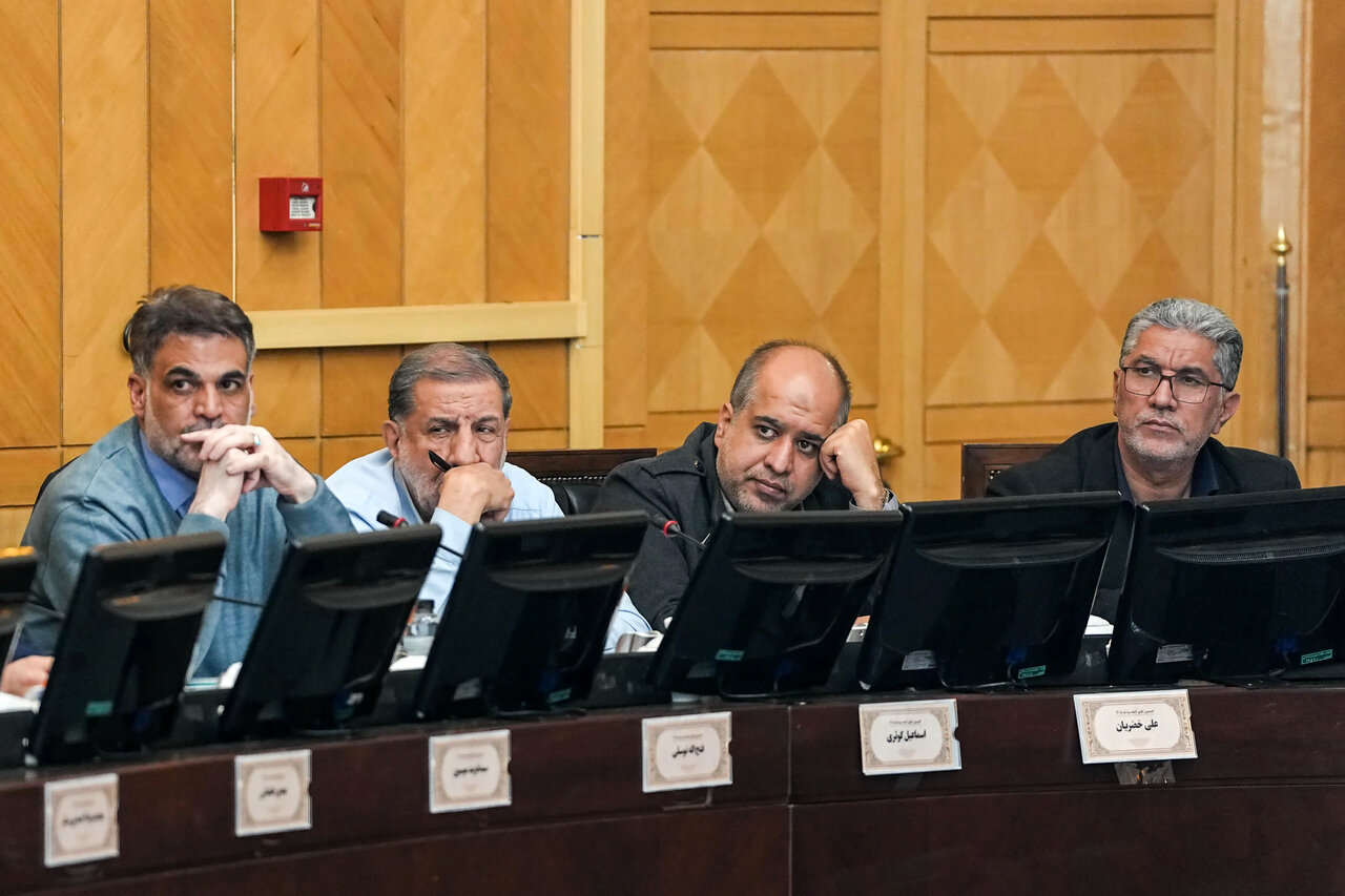 جلسه کمیسیون تلفیق لایحه بودجه ۱۴۰۵ با حضور قالیباف