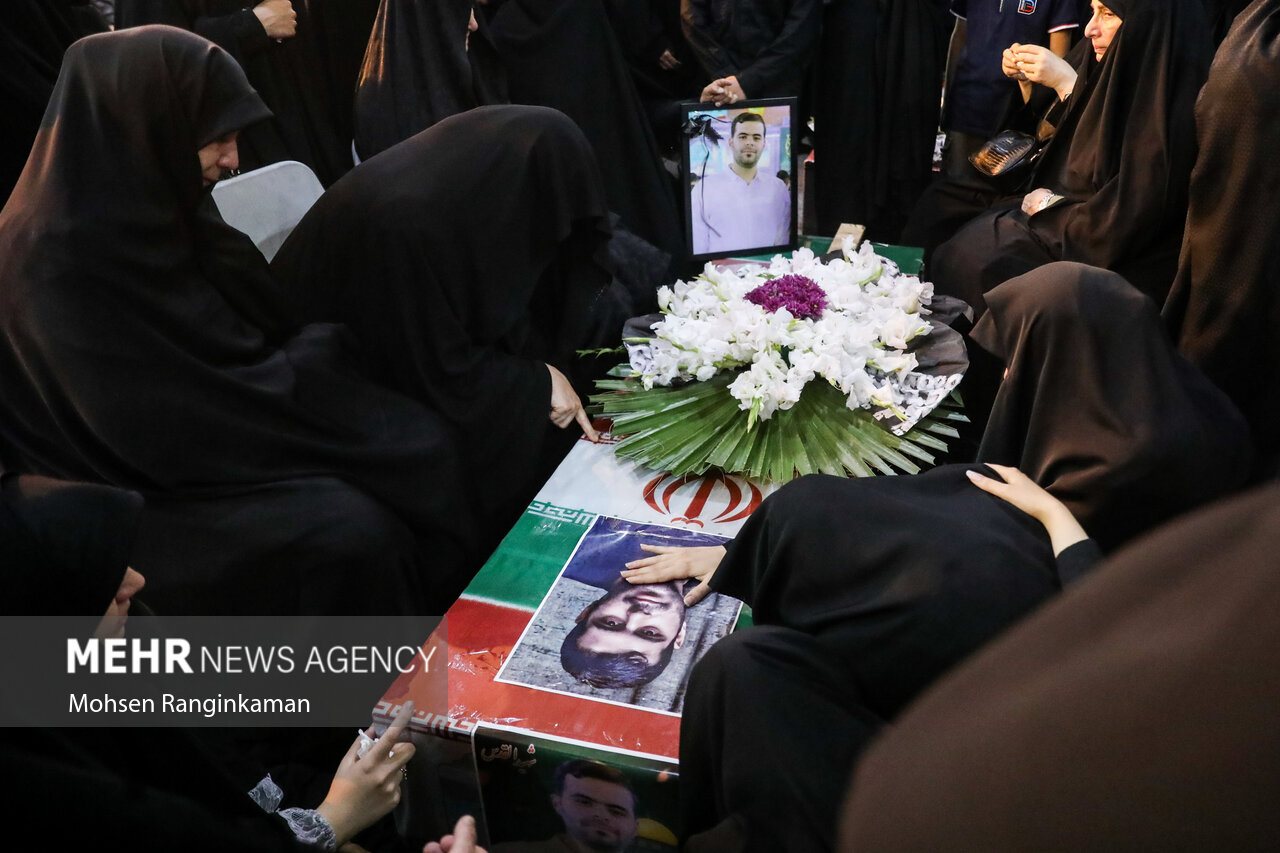 تشییع و تدفین پیکر شهدای حملات رژیم صهیونیستی در تهران