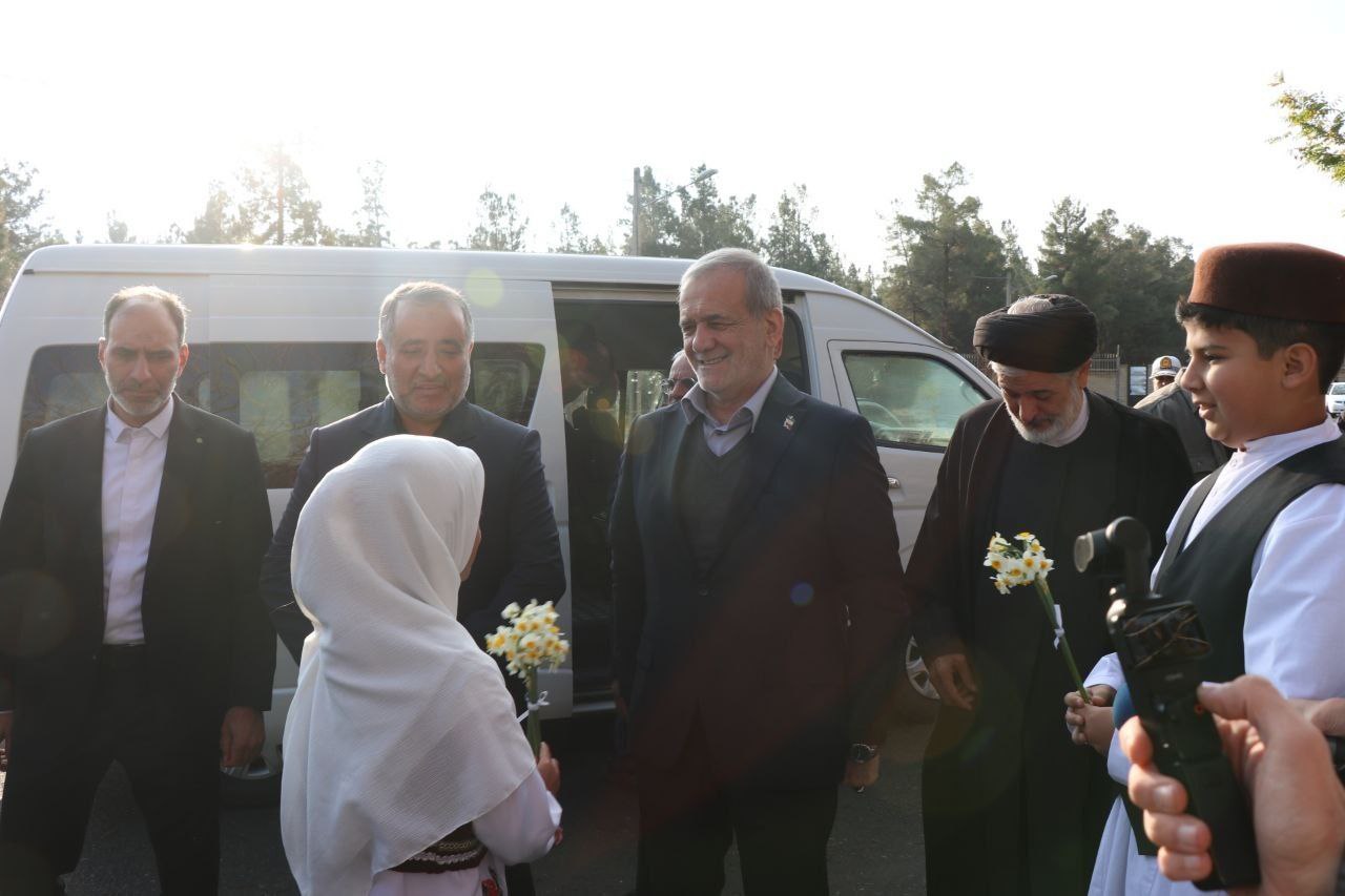 ورود رئیس‌جمهور به استانداری خراسان جنوبی