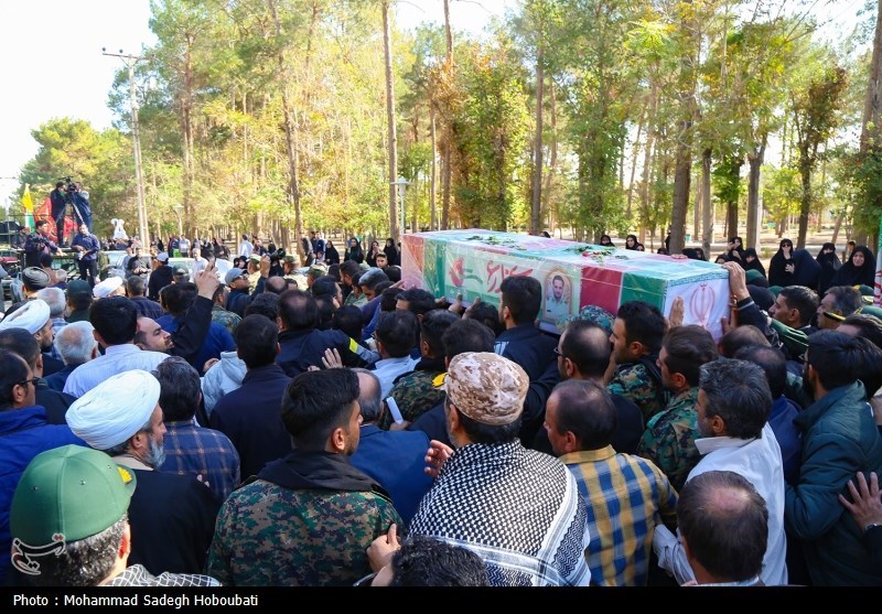 مراسم تشییع پیکر شهید امنیت هادی زارع در یزد