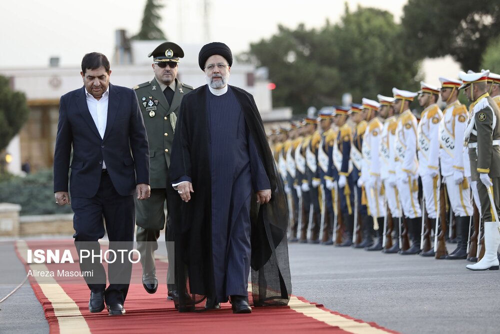 بدرقه رییس جمهور پیش از سفر به آمریکای لاتین