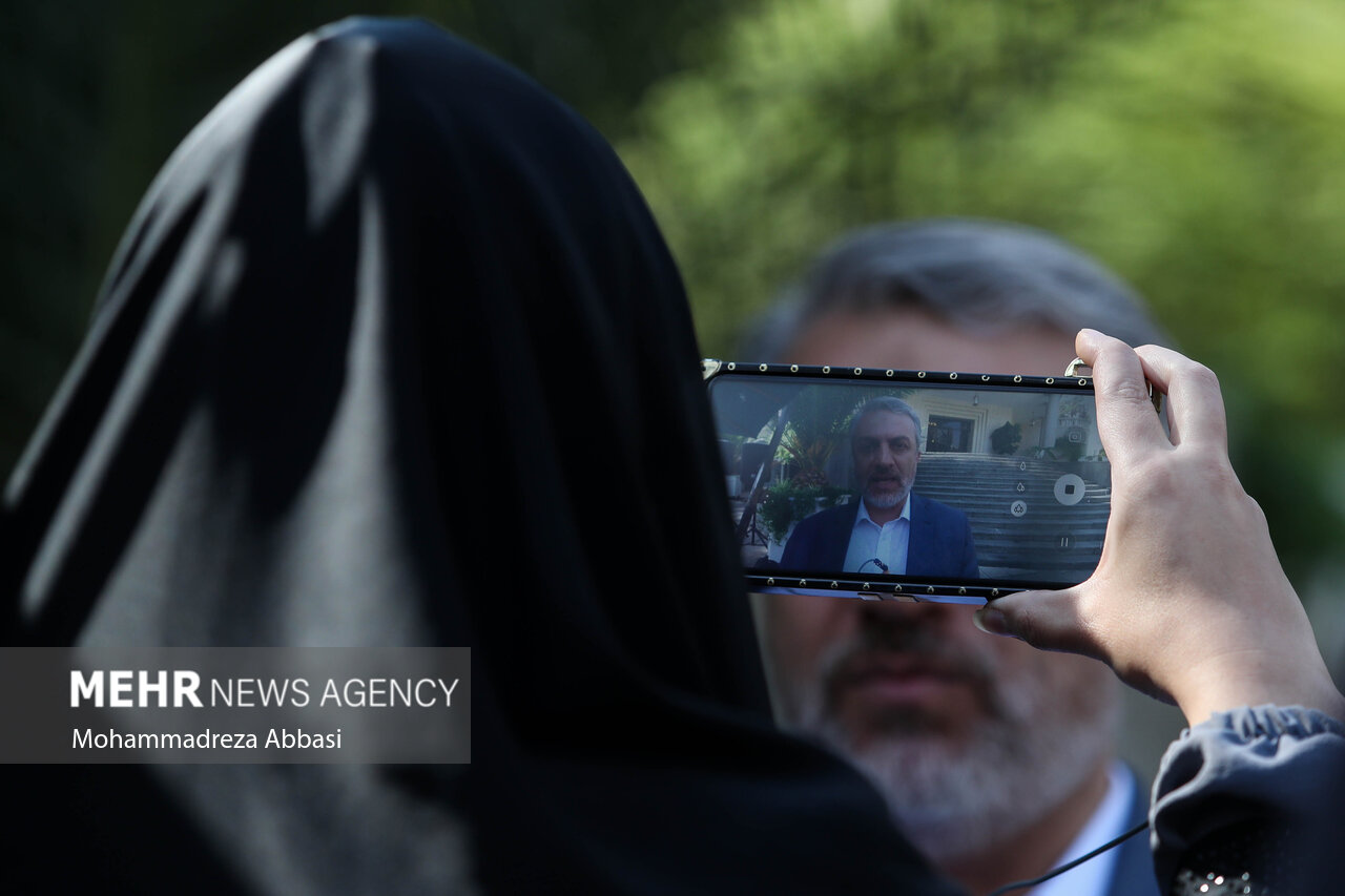 حاشیه جلسه هیئت دولت