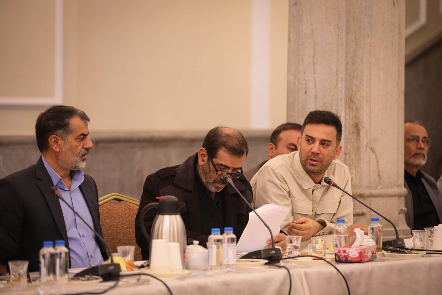 دیدار شورایاران محلات تهران با قالیباف