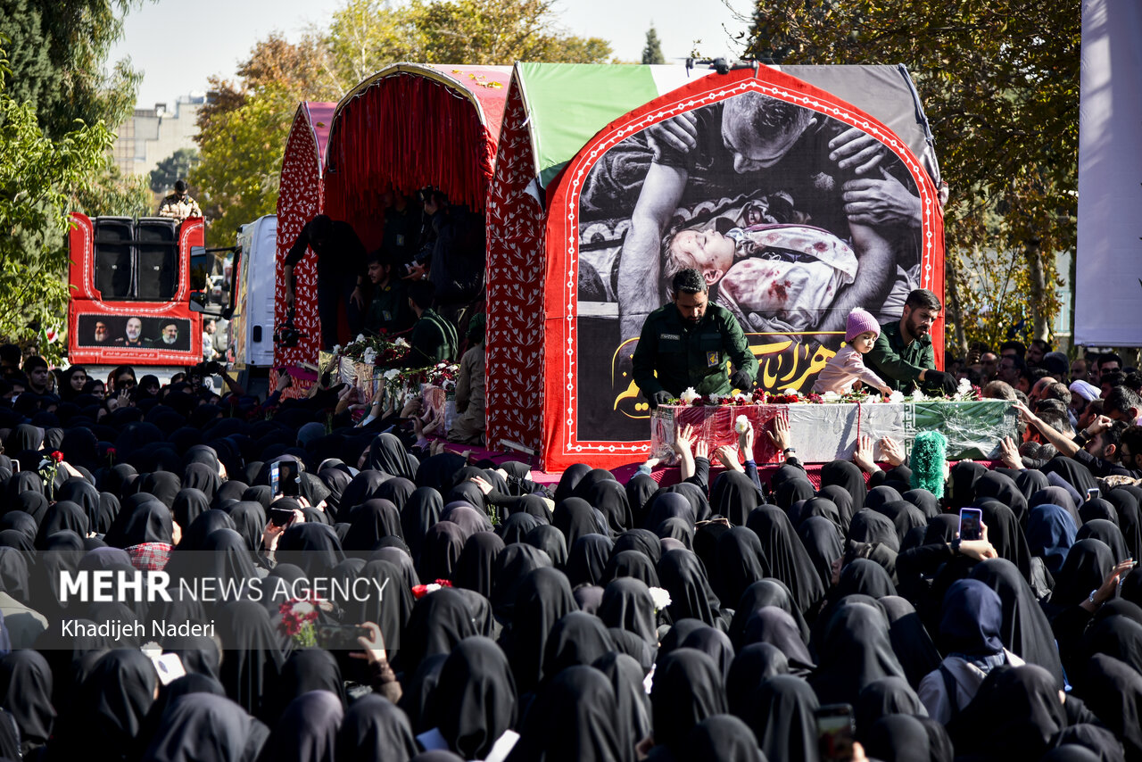 تشییع پیکر ۳۰۰ شهید گمنام دفاع مقدس در کشور