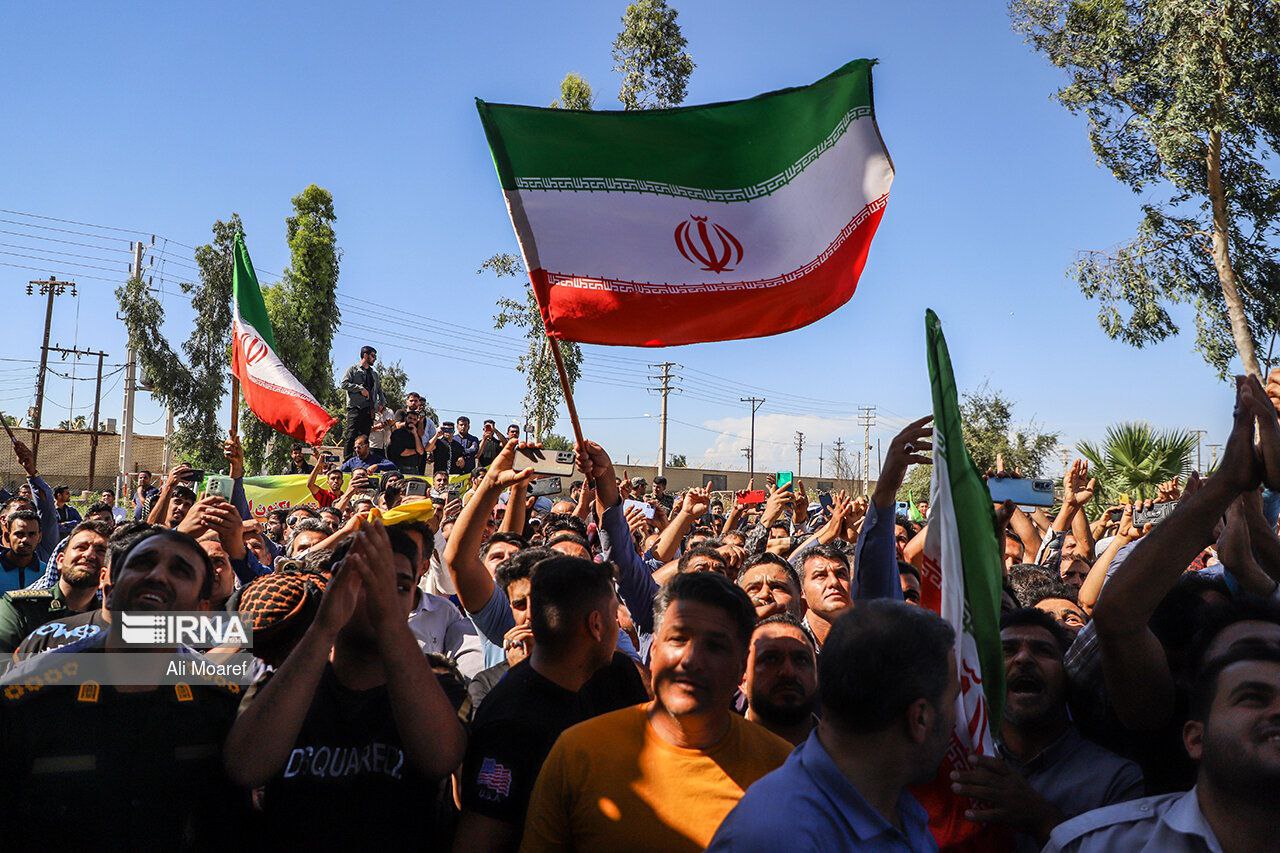 رئیس‌جمهور در جمع کارگران هفت‌تپه و استقبال بی‌نظیر از آیت‌الله رئیسی