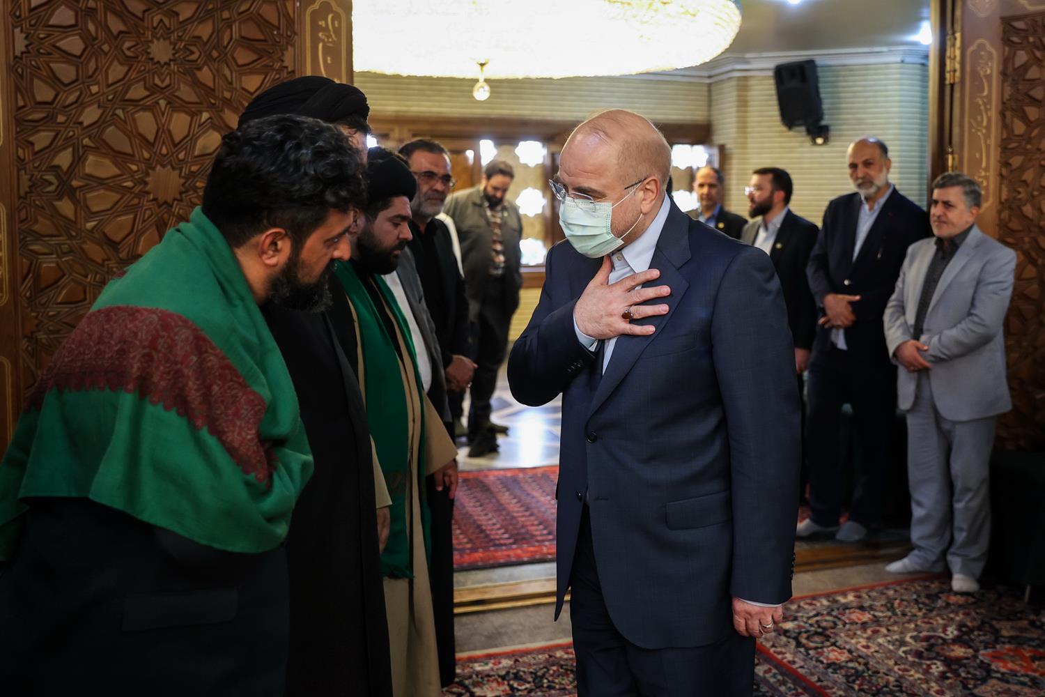 حضور قالیباف در مراسم ترحیم استاد سیدرضا مؤید