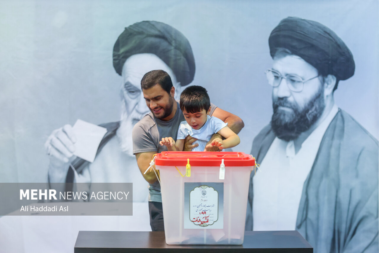 انتخابات مرحله دوم در حسینیه جماران
