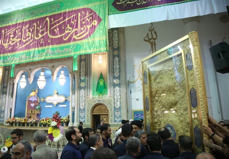  رونمایی از درب طلای حرم امام رضا (ع) 
