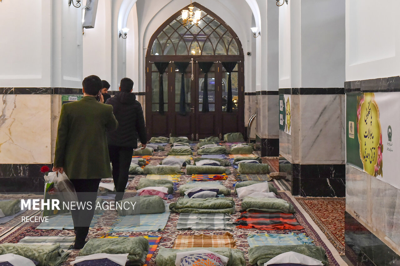 اعتکاف در حرم مطهر امام رضا(ع)