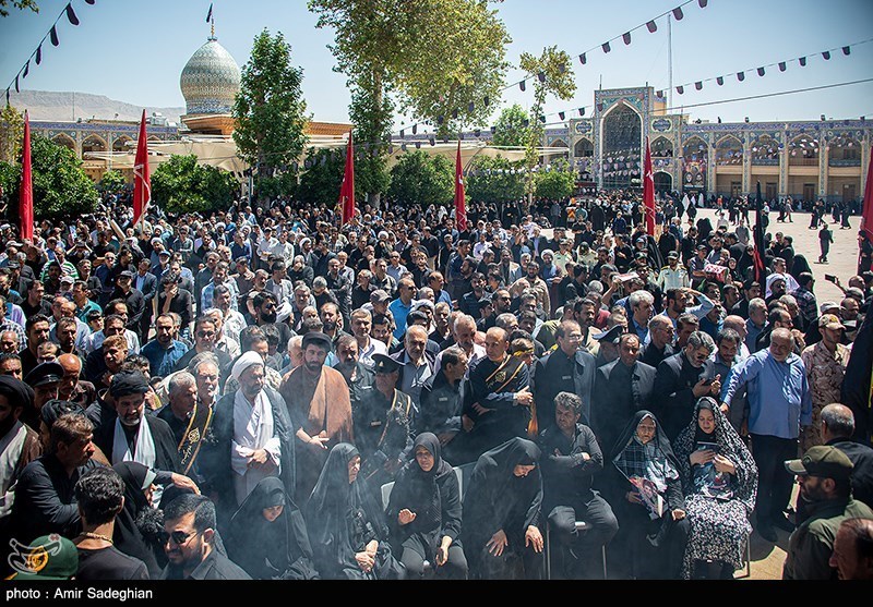  تشییع و تدفین شهدا حادثه تروریستی حرم شاهچراغ (ع)