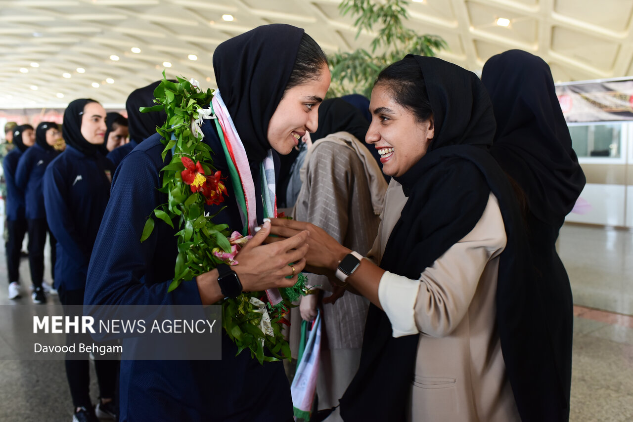 مراسم استقبال از تیم ملی فوتبال بانوان